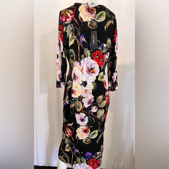Dolce&Gabbana
Floral Silk-Blend Sheath Midi-Dress - Picture 4 of 14